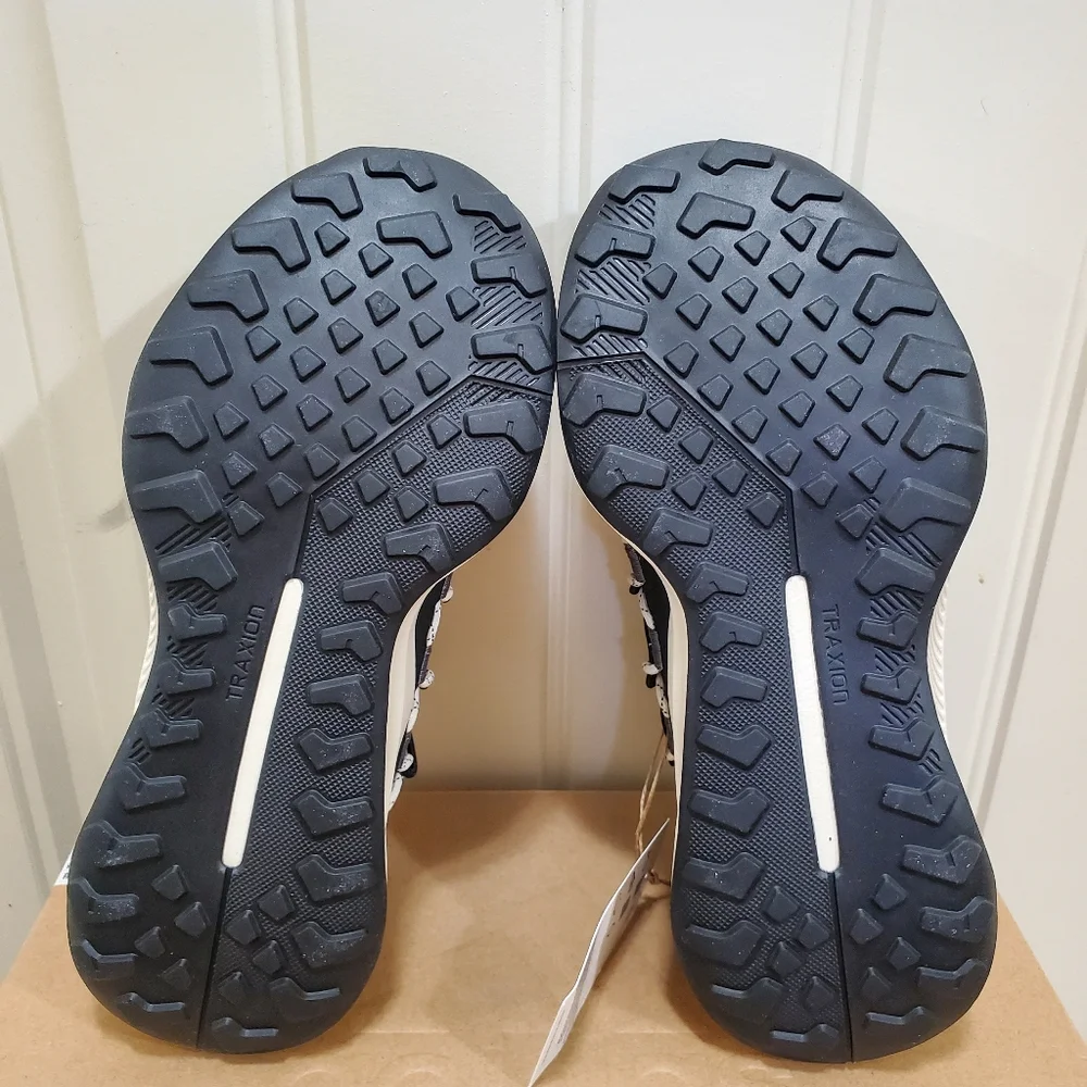 Adidas Terrex Hiking shoes - Picture 5 of 5